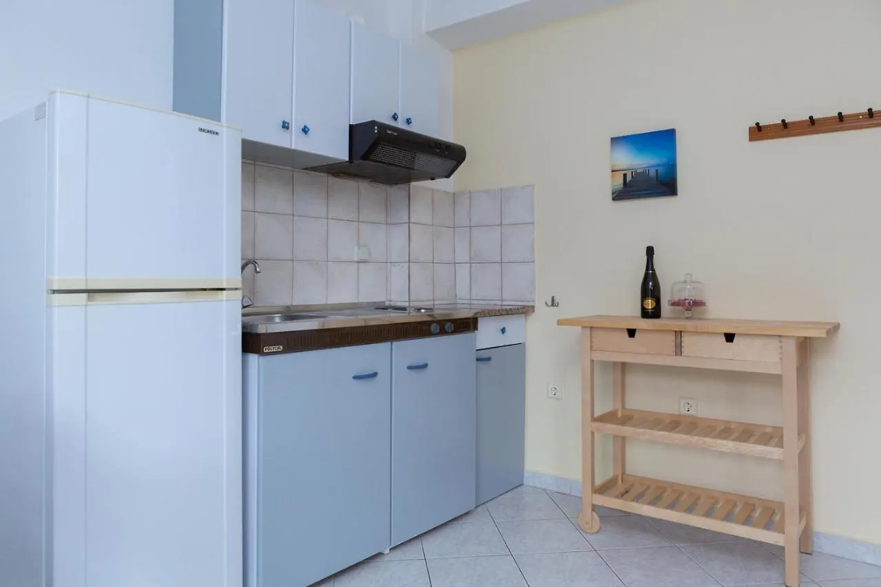 Natassa Apartments Agia Efimia
