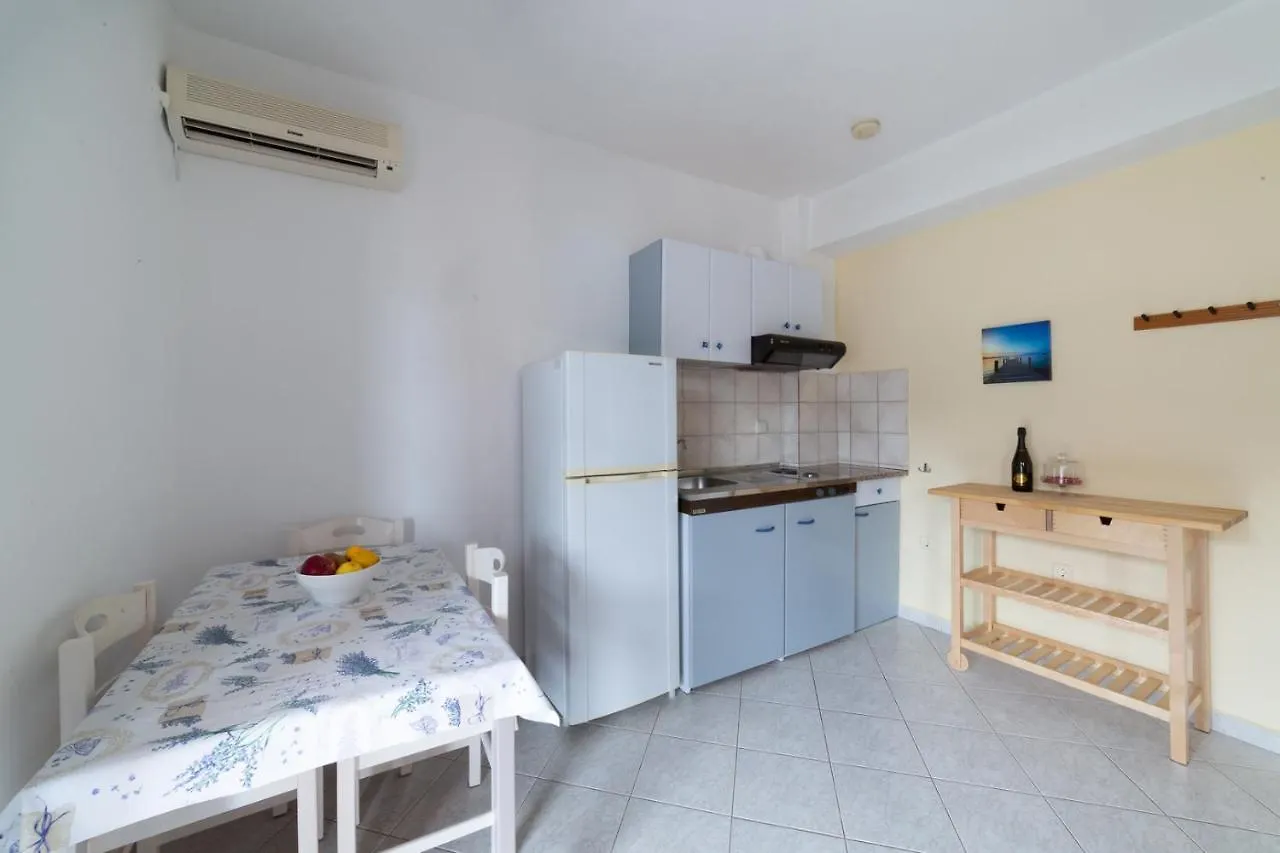 Natassa Apartments Agia Efimia Greece